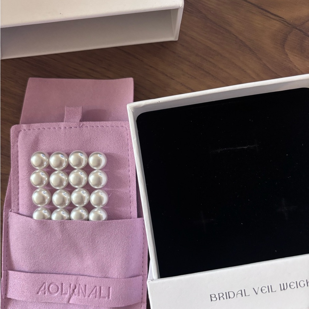 Bridal Veil Weights with Pearls